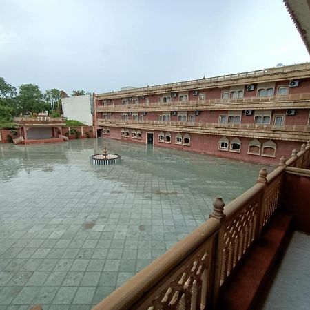 Hotel Rajwada Palace 오르차 외부 사진