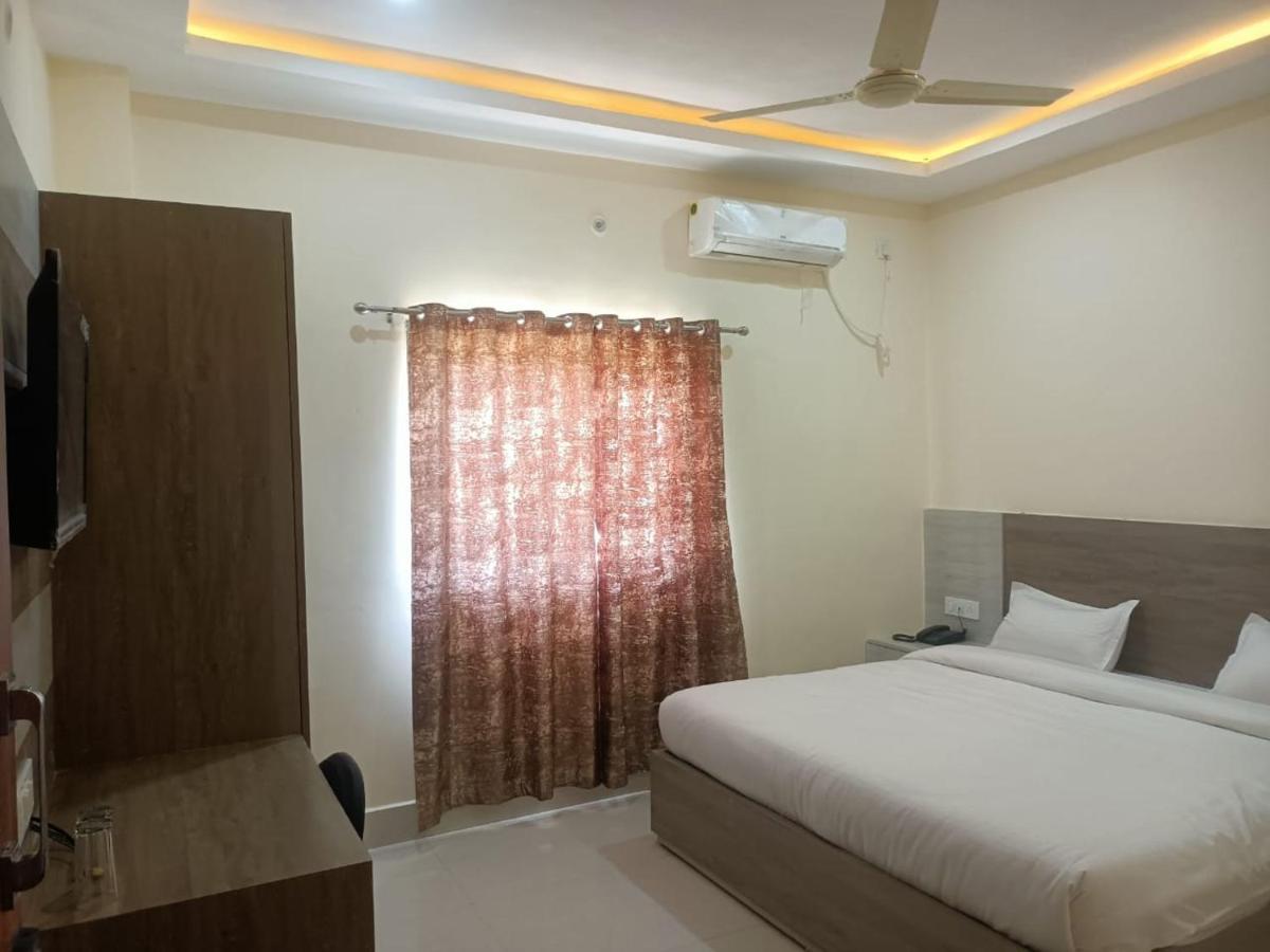 Hotel Rajwada Palace 오르차 외부 사진