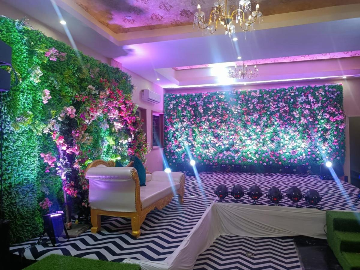 Hotel Rajwada Palace 오르차 외부 사진