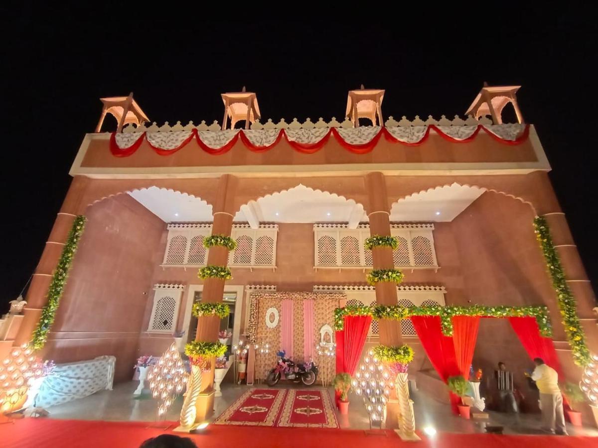Hotel Rajwada Palace 오르차 외부 사진