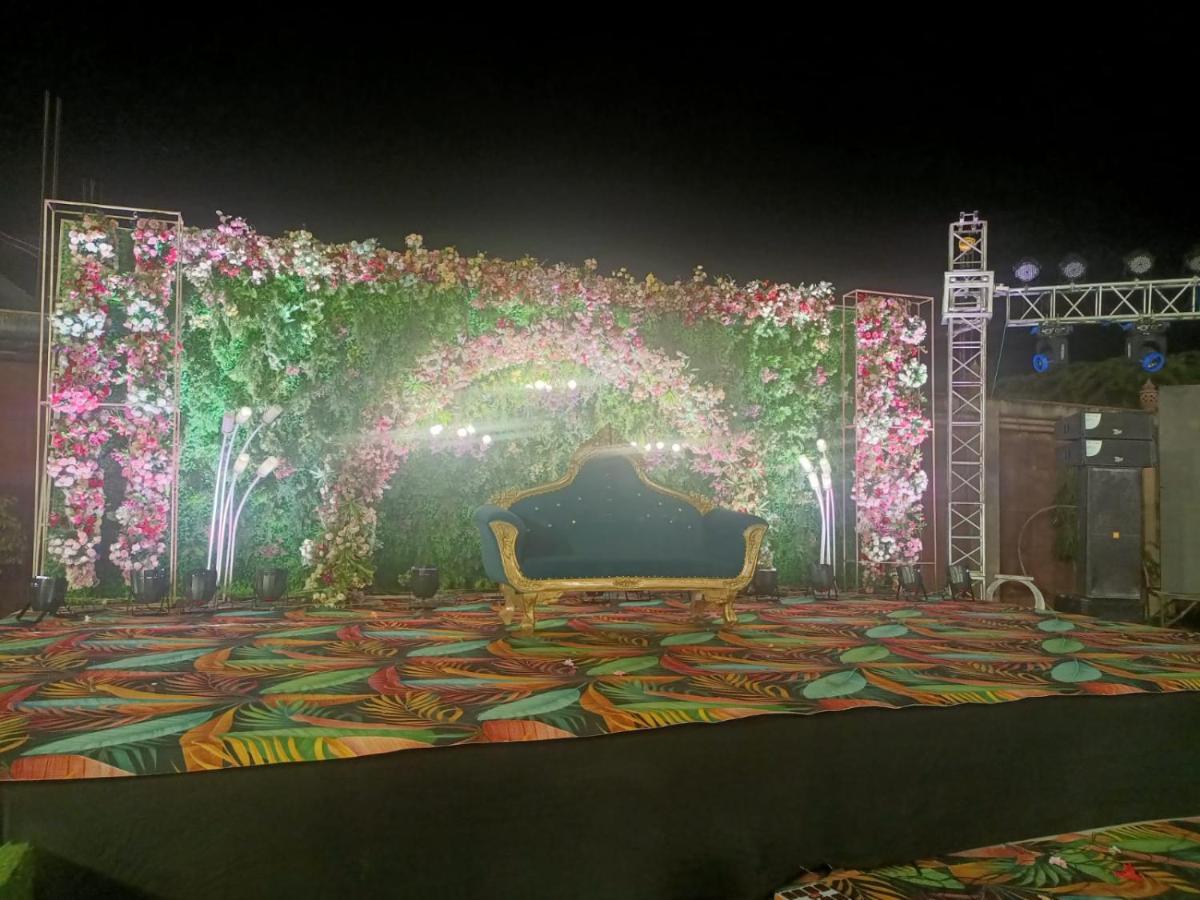 Hotel Rajwada Palace 오르차 외부 사진