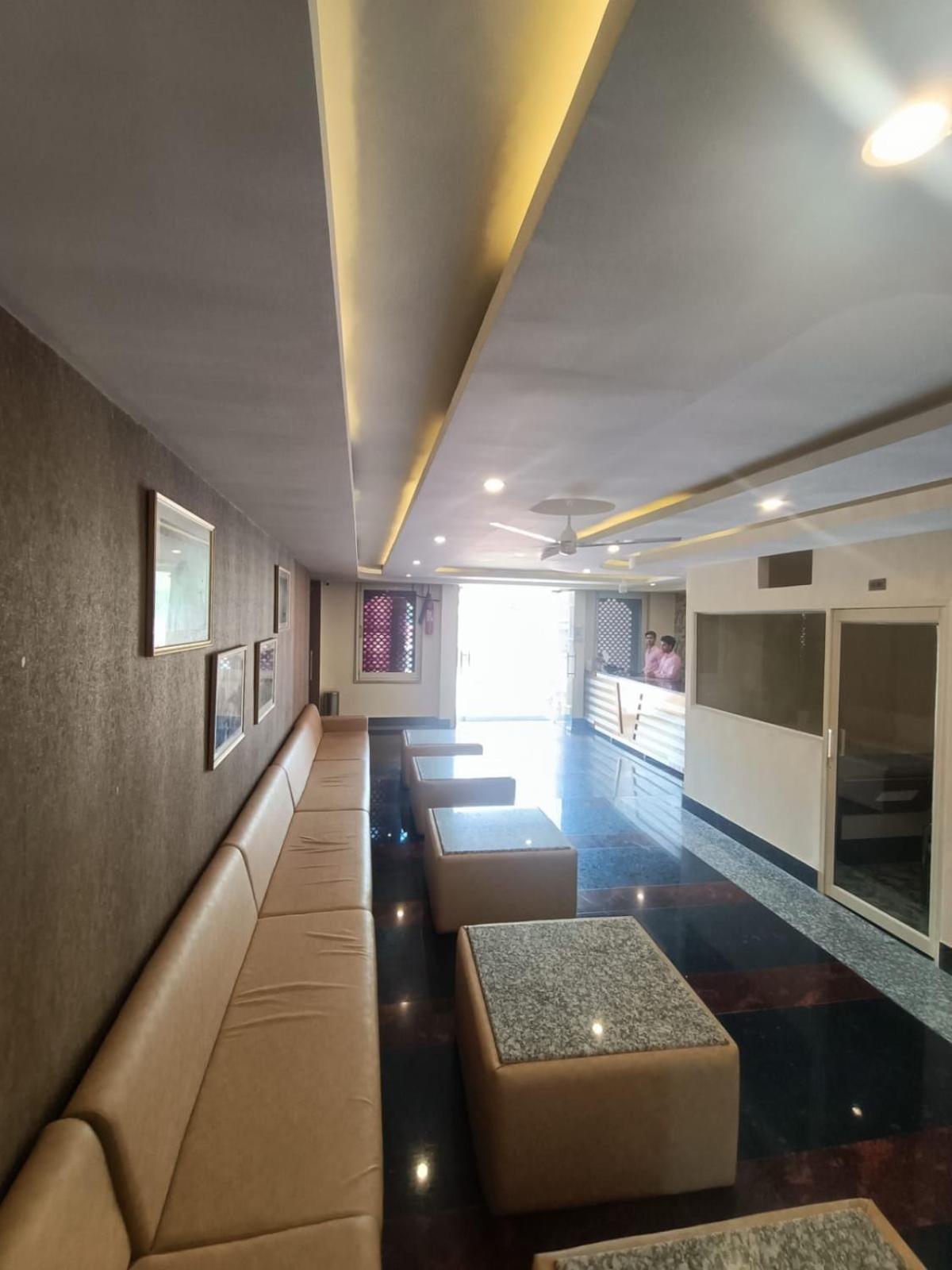 Hotel Rajwada Palace 오르차 외부 사진
